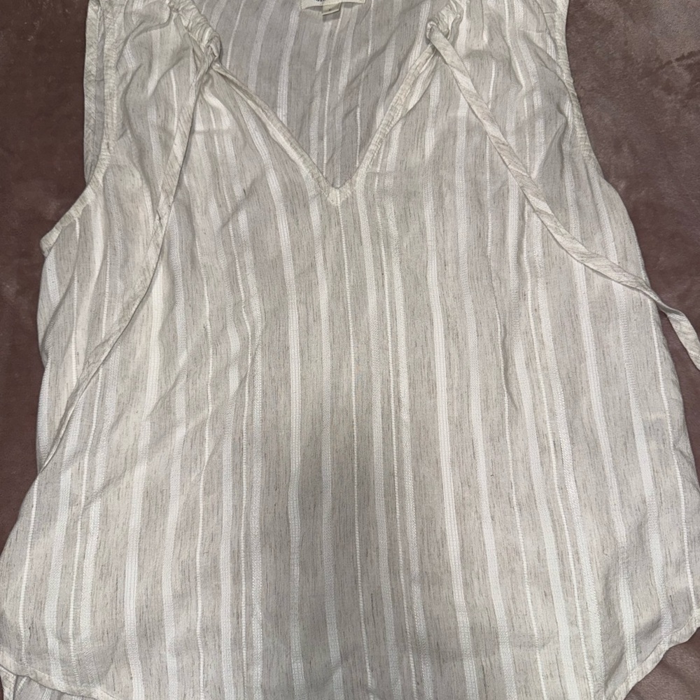 cloth & stone Cream and White Striped V-Neck Sleeveless Blouse